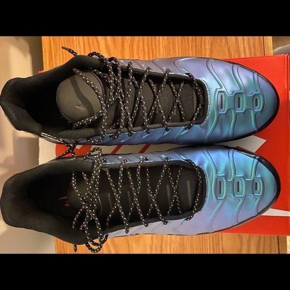 Air Max Plus - Picture 2 of 4